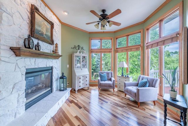10151 48th AVENUE, Pleasant Prairie, WI 53158