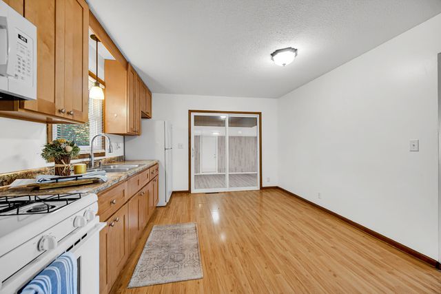 545 W Fatima Street, Valparaiso, IN 46385