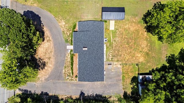 406 Old Liberty Road, Asheboro, NC 27203