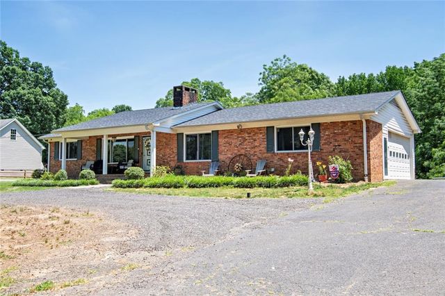 406 Old Liberty Road, Asheboro, NC 27203