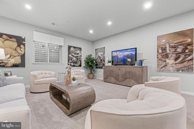 112 FORAGERS LN, Kennett Square, PA 19348