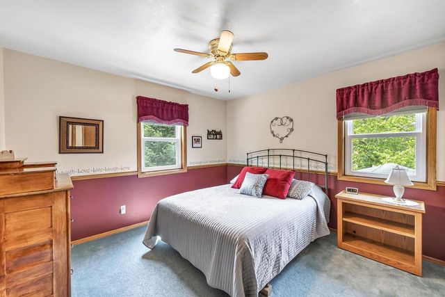 2152 WOODCREST DRIVE, Green Bay, WI 54304