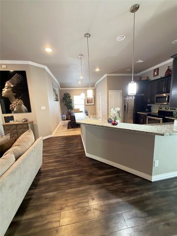 8150 Sharondale Drive, Houston, TX 77033