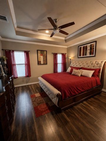 8150 Sharondale Drive, Houston, TX 77033