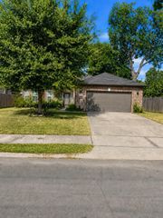 8150 Sharondale Drive, Houston, TX 77033