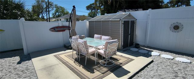 824 DEVON ROAD, Venice, FL 34293