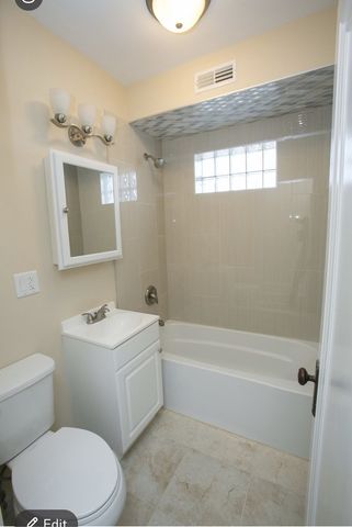 4958 Main Street B, Downers Grove, IL 60515