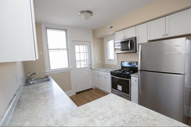 4958 Main Street B, Downers Grove, IL 60515