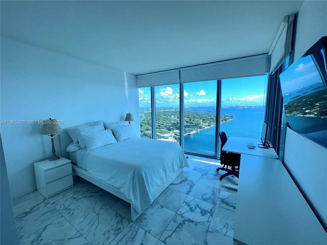 601 NE 36th St 3111, Miami, FL 33137