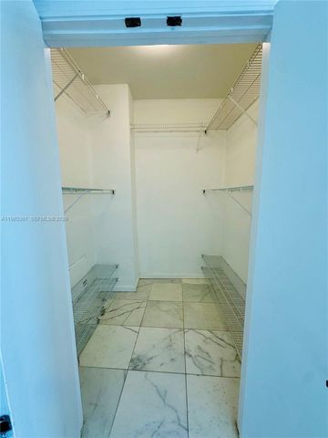 601 NE 36th St 3111, Miami, FL 33137