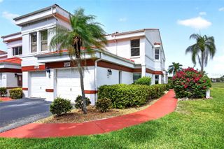 1990 LEISURE DRIVE 3, Fort Myers, FL 33907