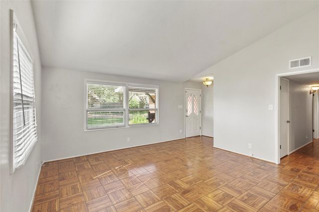 825 Brentwood Lane, Richardson, TX 75080