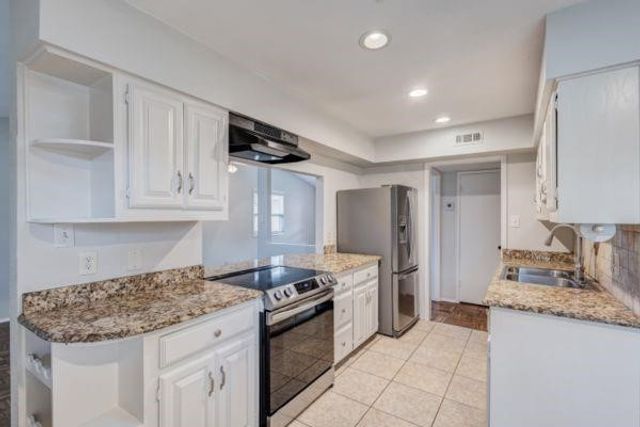 825 Brentwood Lane, Richardson, TX 75080