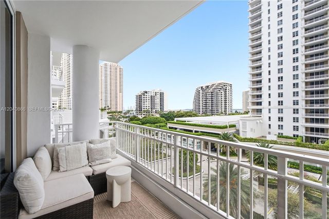 801 Brickell Key Boulevard 707, Miami, FL 33131