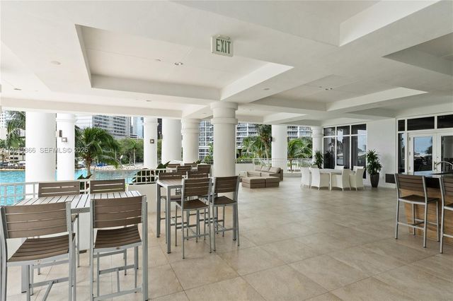 801 Brickell Key Boulevard 707, Miami, FL 33131