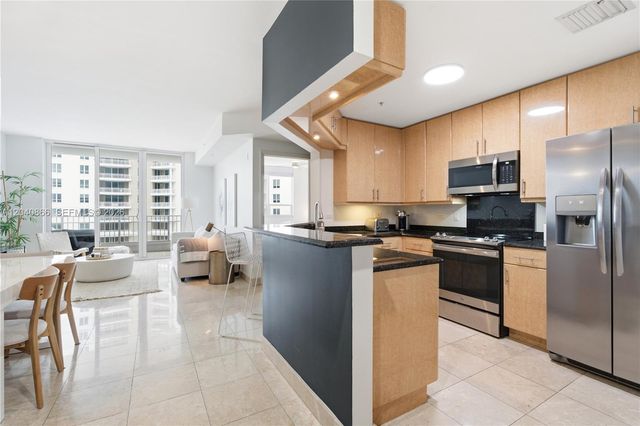 801 Brickell Key Boulevard 707, Miami, FL 33131