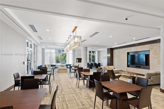 801 Brickell Key Boulevard 707, Miami, FL 33131