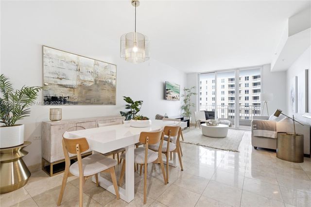 801 Brickell Key Boulevard 707, Miami, FL 33131