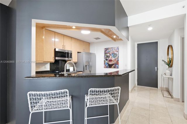 801 Brickell Key Boulevard 707, Miami, FL 33131