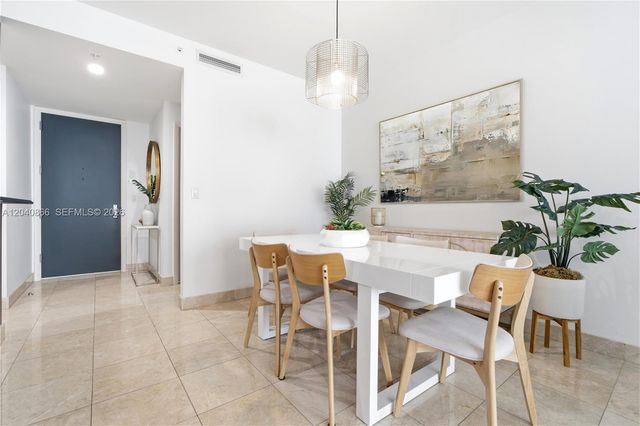 801 Brickell Key Boulevard 707, Miami, FL 33131