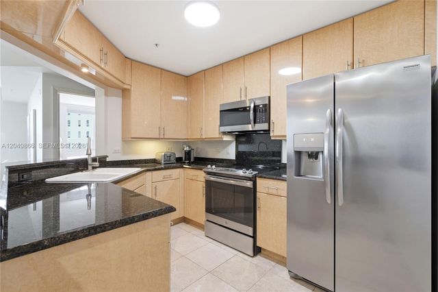 801 Brickell Key Boulevard 707, Miami, FL 33131