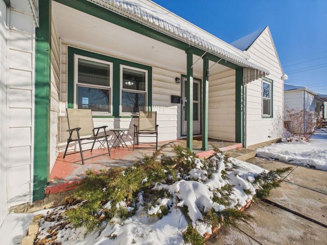 1742 S Grove St, Wichita, KS 67211