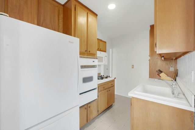 250 Garth Road 1J3, Scarsdale, NY 10583