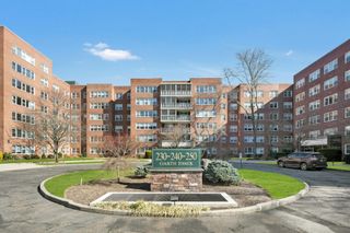 250 Garth Road 1J3, Scarsdale, NY 10583