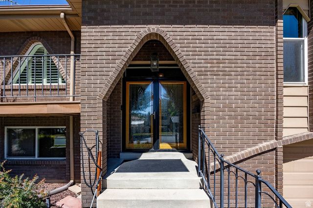 385 E BRAHMA DR, Murray, UT 84107