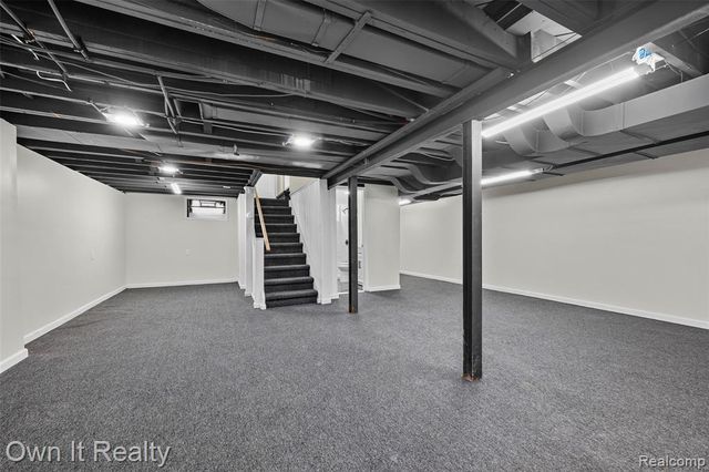 17612 Plainview Avenue, Detroit, MI 48219