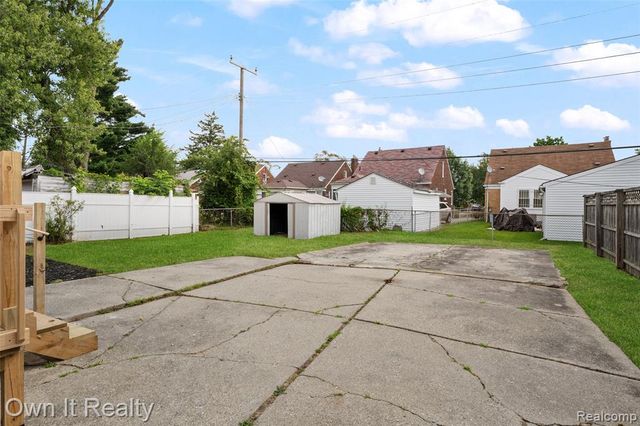 17612 Plainview Avenue, Detroit, MI 48219