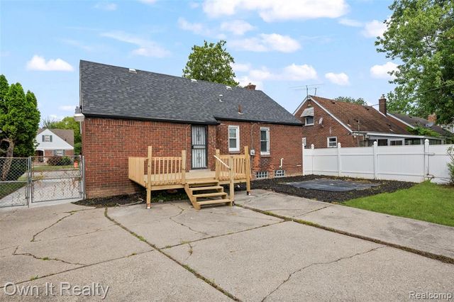 17612 Plainview Avenue, Detroit, MI 48219
