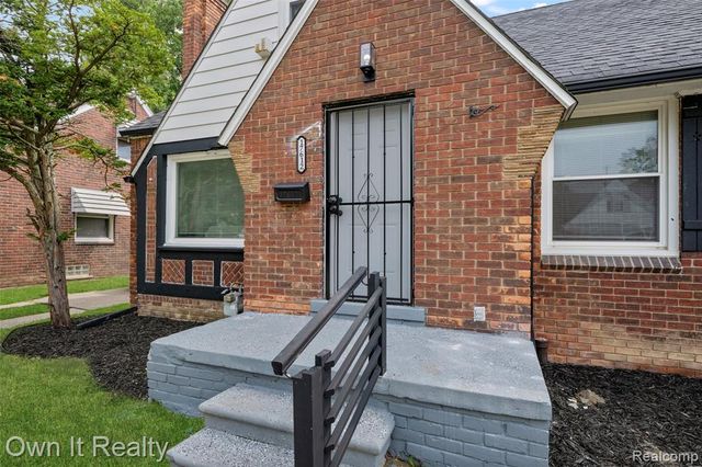 17612 Plainview Avenue, Detroit, MI 48219