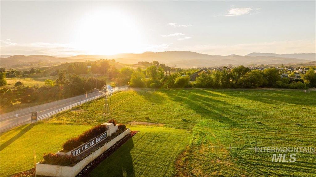 8101 W Mirror Pond Dr, Boise, ID 83714 photo 41