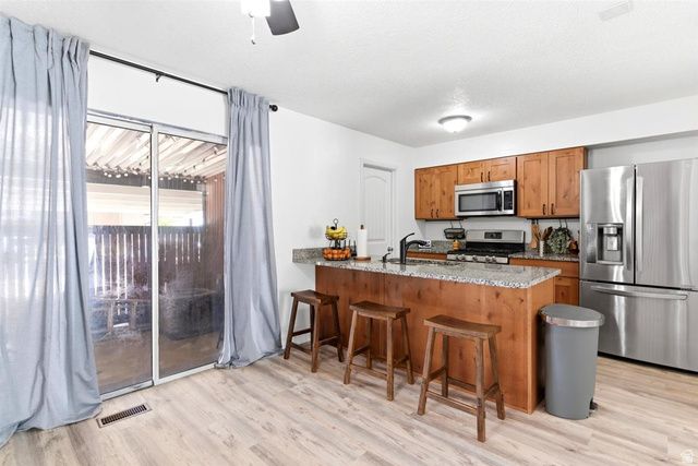 1944 E WILLOW WOOD LN, Ogden, UT 84403