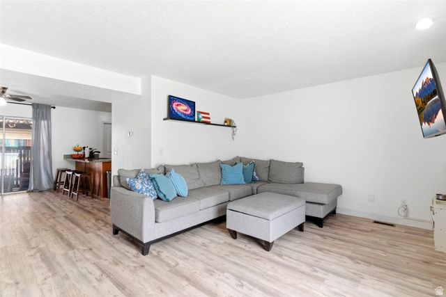 1944 E WILLOW WOOD LN, Ogden, UT 84403