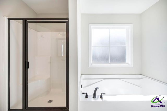 108 Chatham Ct, Byron, GA 31008