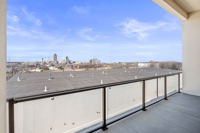 508 Indianola Road 8, Des Moines, IA 50315