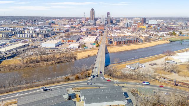 508 Indianola Road 8, Des Moines, IA 50315