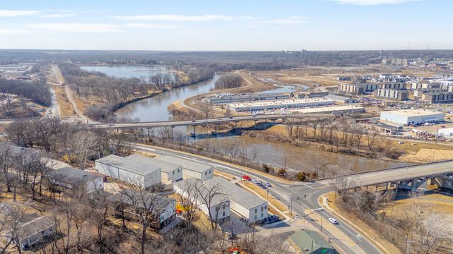 508 Indianola Road 8, Des Moines, IA 50315