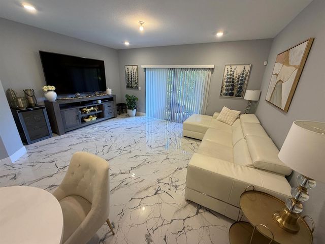 178 SE 5th Court SE, Deerfield Beach, FL 33441