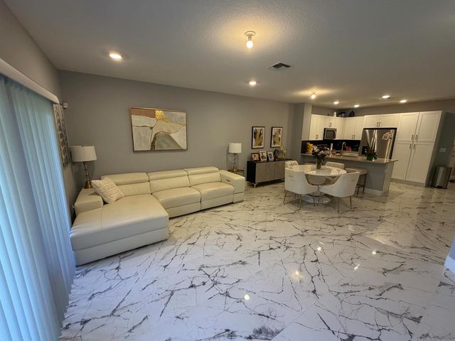 178 SE 5th Court SE, Deerfield Beach, FL 33441