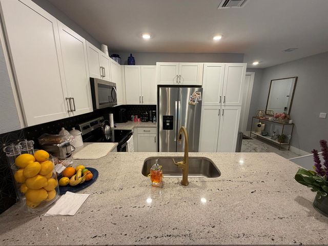 178 SE 5th Court SE, Deerfield Beach, FL 33441