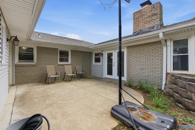 2117 Shades Crest Road SE, Huntsville, AL 35801