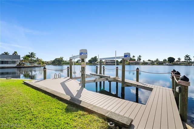 4530 W Coral CIR, Fort Myers, FL 33903