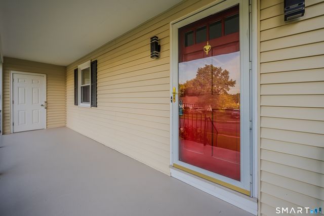 132 Hollyberry Lane, Plainville, CT 06062