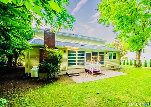 132 Hollyberry Lane, Plainville, CT 06062