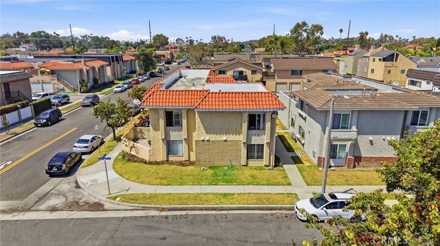 1501 Huntington Street, Huntington Beach, CA 92648