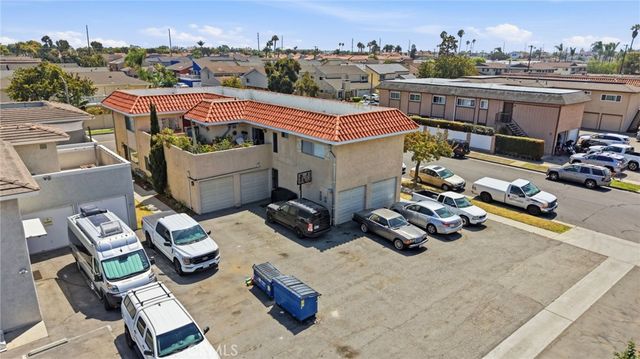 1501 Huntington Street, Huntington Beach, CA 92648