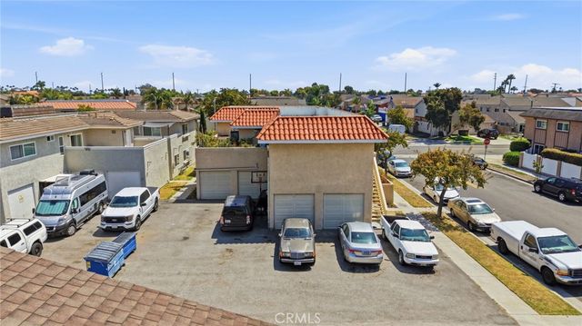 1501 Huntington Street, Huntington Beach, CA 92648
